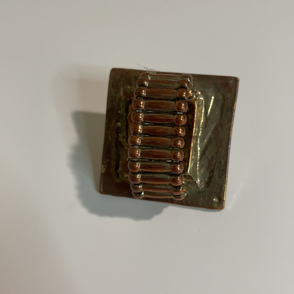 Gold square ring - Picture 3 of 4